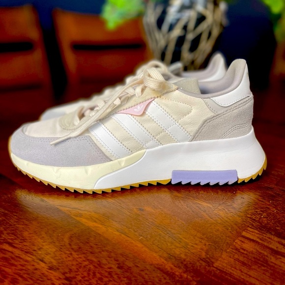 Adidas Retropy Sneaker, 7.5 Wmn. Offwhite, lavender, gray. Great condition. - Picture 4 of 6